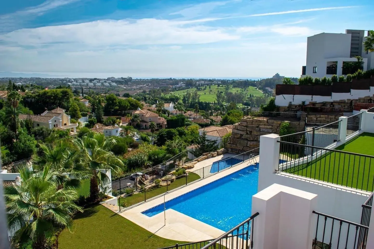 Amazing New Apt.-3 Rooms-6 Pools-Spa 601 Estepona Apartment